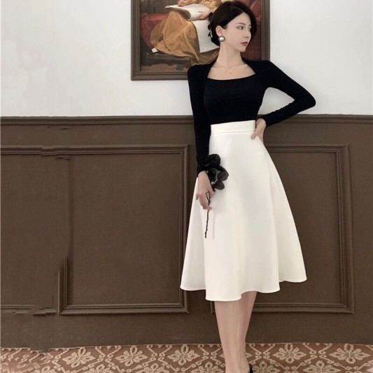 方领修身长袖上衣+高腰A字半身裙套装